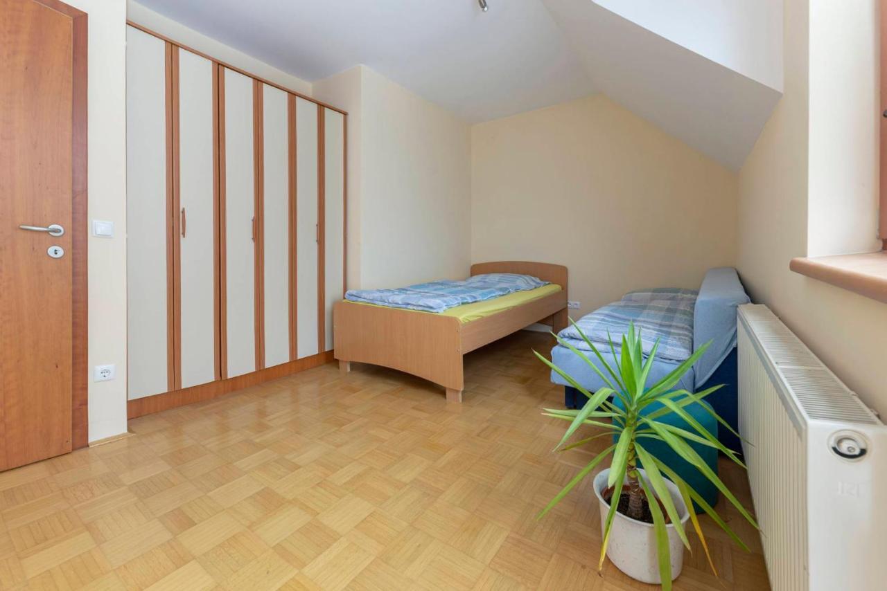 Apartma Ana Preserje  ภายนอก รูปภาพ