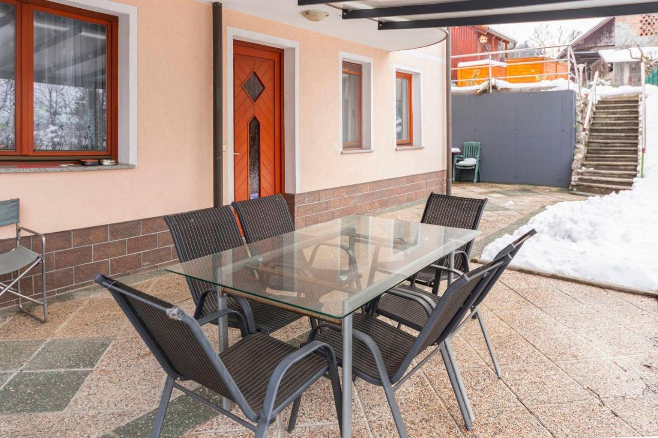 Apartma Ana Preserje  ภายนอก รูปภาพ